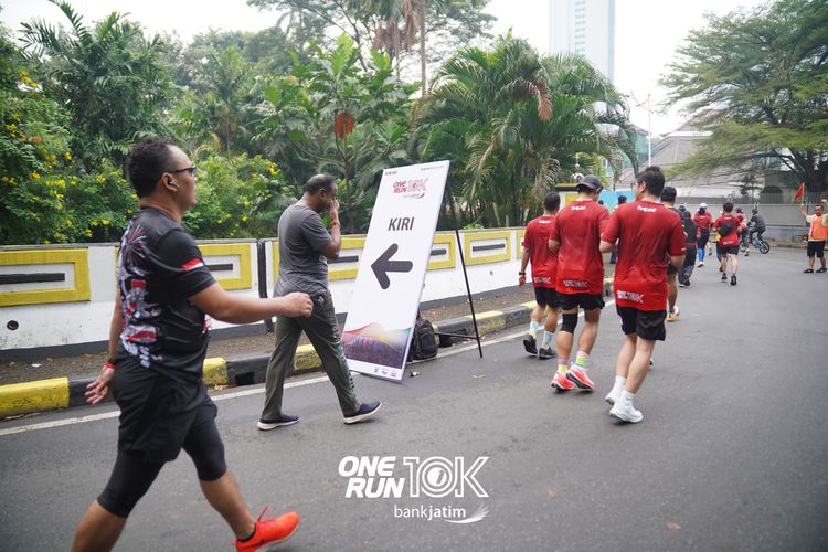 Race photo from ONE RUN 10 K