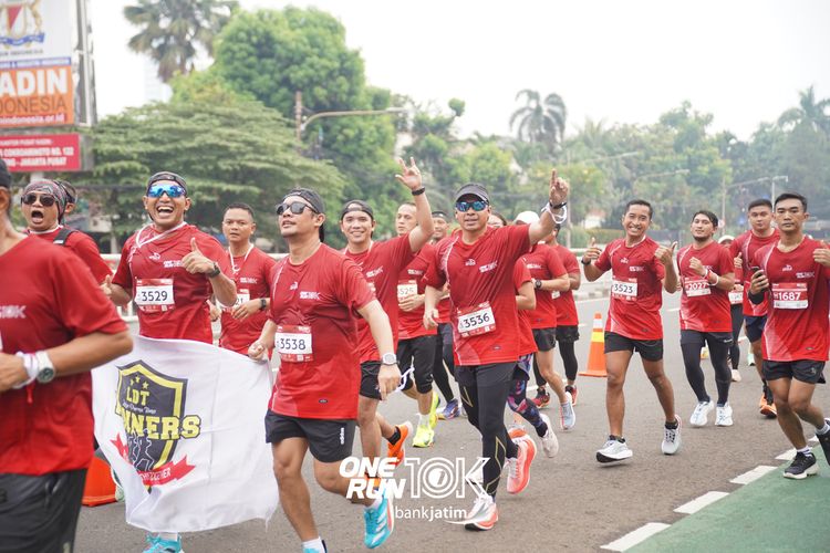 Race photo from ONE RUN 10 K
