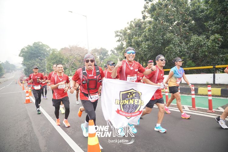 Race photo from ONE RUN 10 K