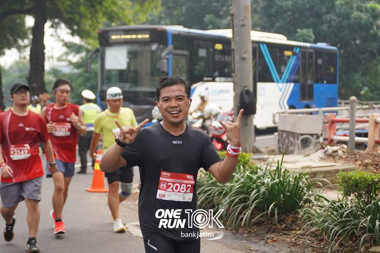 Race photo from ONE RUN 10 K