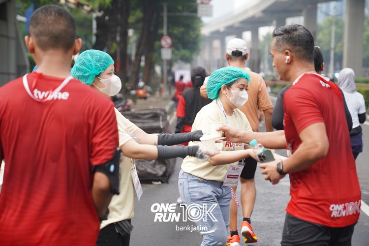 Race photo from ONE RUN 10 K