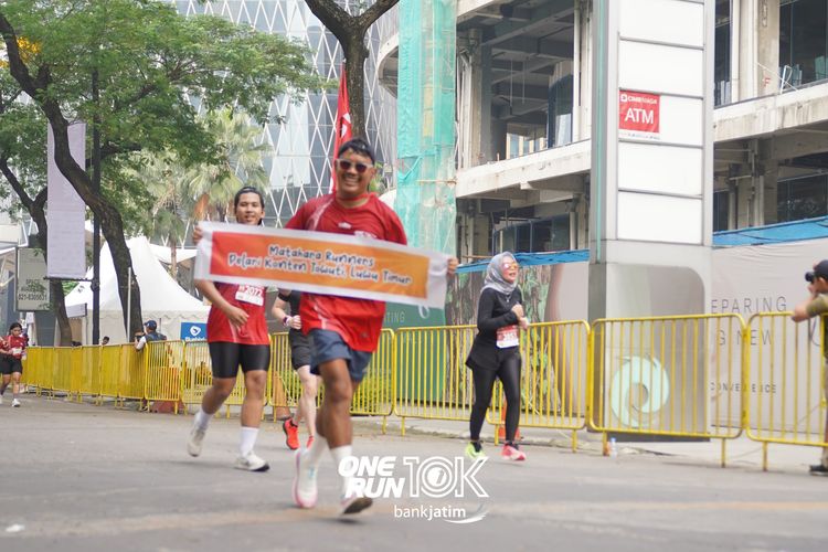 Race photo from ONE RUN 10 K