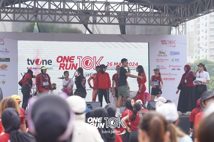 Race photo from ONE RUN 10 K