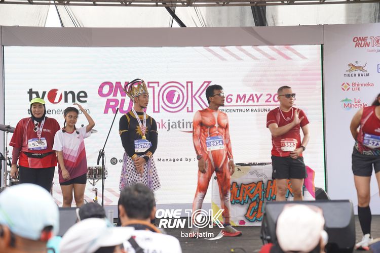 Race photo from ONE RUN 10 K