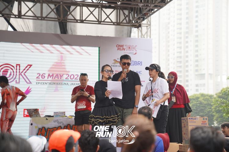 Race photo from ONE RUN 10 K