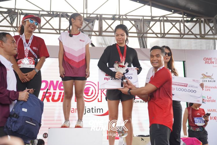 Race photo from ONE RUN 10 K