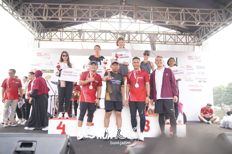 Race photo from ONE RUN 10 K