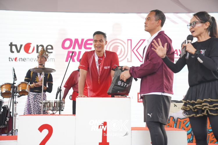 Race photo from ONE RUN 10 K