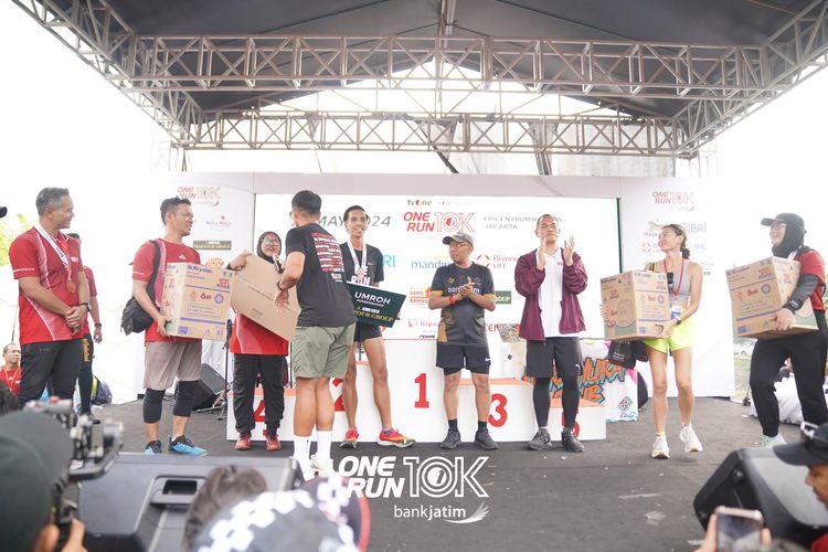 Race photo from ONE RUN 10 K
