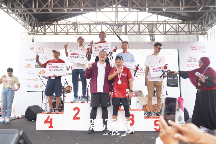 Race photo from ONE RUN 10 K