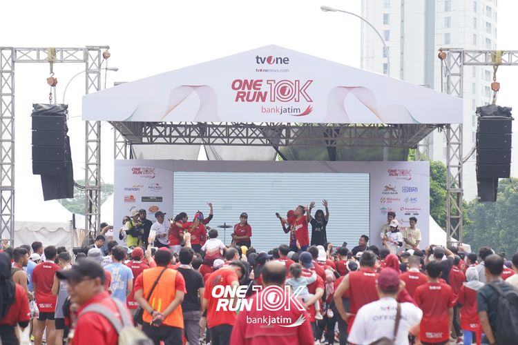 Race photo from ONE RUN 10 K