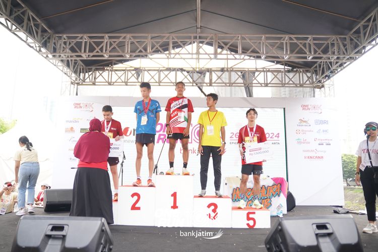 Race photo from ONE RUN 10 K