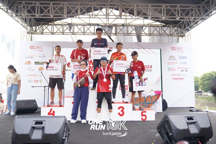 Race photo from ONE RUN 10 K