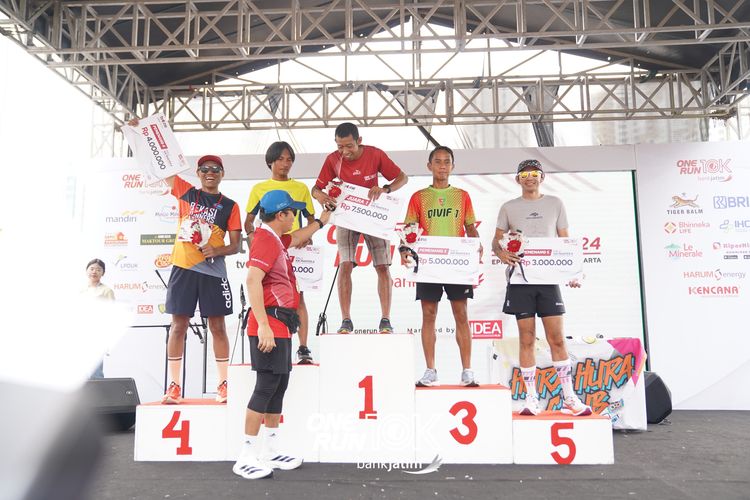 Race photo from ONE RUN 10 K