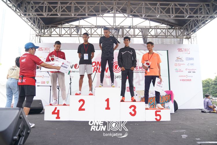 Race photo from ONE RUN 10 K