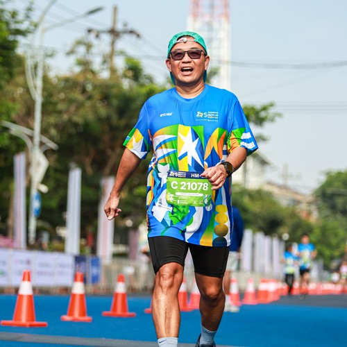 Race photo from SURABAYA ISOPLUS MARATHON 2026