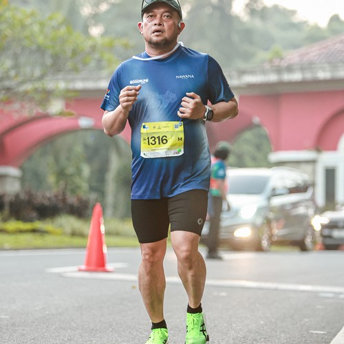 Race photo from BOGORUN 2026