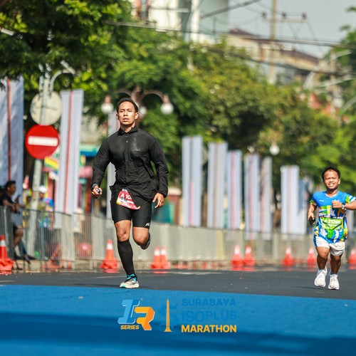 Race photo from SURABAYA ISOPLUS MARATHON 2026