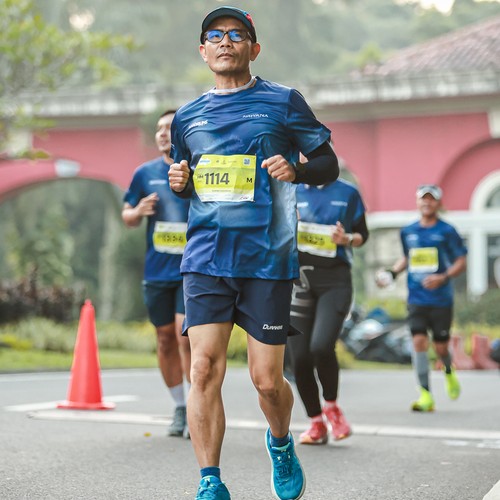 Race photo from BOGORUN 2026