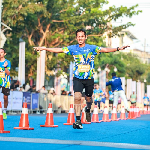 Race photo from SURABAYA ISOPLUS MARATHON 2026