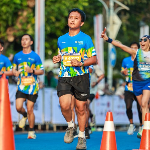 Race photo from SURABAYA ISOPLUS MARATHON 2026