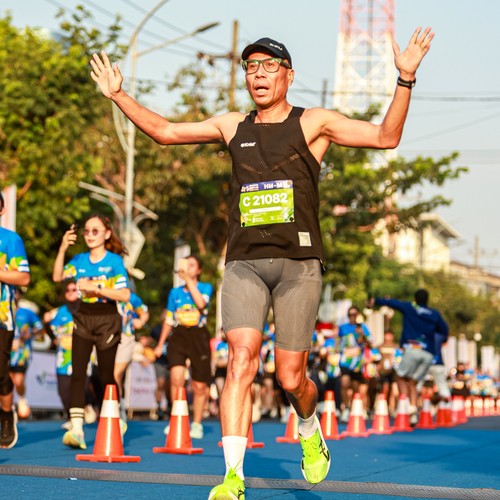 Race photo from SURABAYA ISOPLUS MARATHON 2026