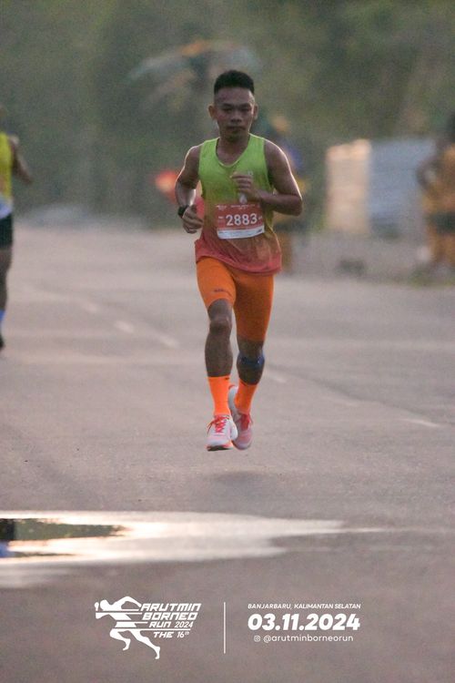 Race photo from Arutmin Borneo Run 2024