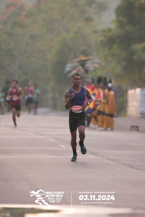 Race photo from Arutmin Borneo Run 2024