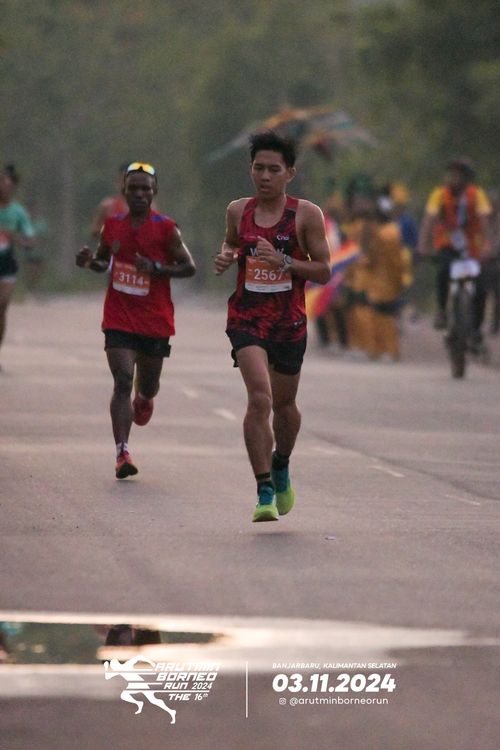 Race photo from Arutmin Borneo Run 2024