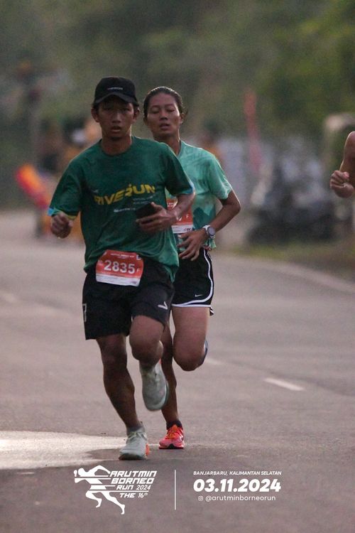 Race photo from Arutmin Borneo Run 2024