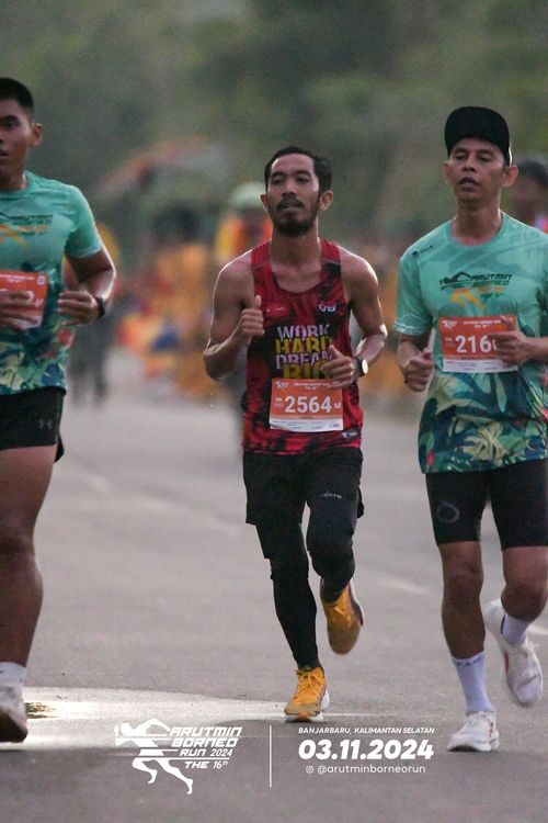 Race photo from Arutmin Borneo Run 2024