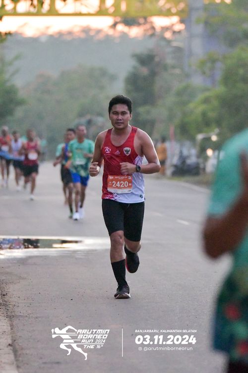 Race photo from Arutmin Borneo Run 2024