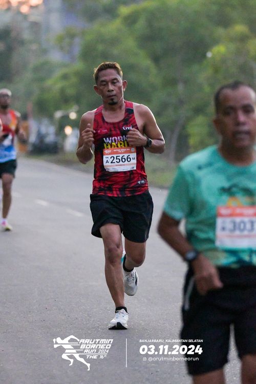 Race photo from Arutmin Borneo Run 2024