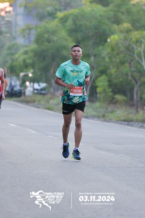 Race photo from Arutmin Borneo Run 2024