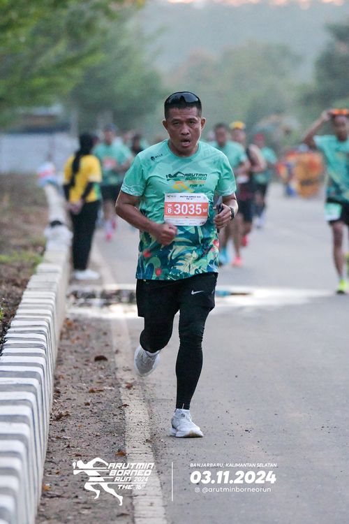 Race photo from Arutmin Borneo Run 2024