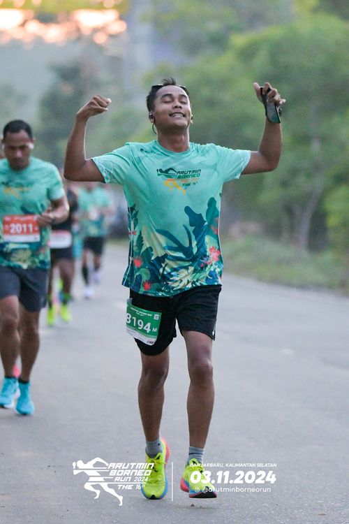 Race photo from Arutmin Borneo Run 2024