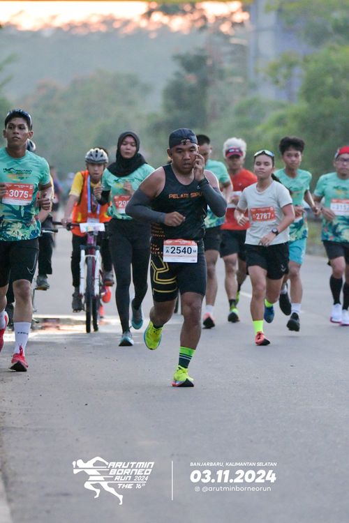 Race photo from Arutmin Borneo Run 2024