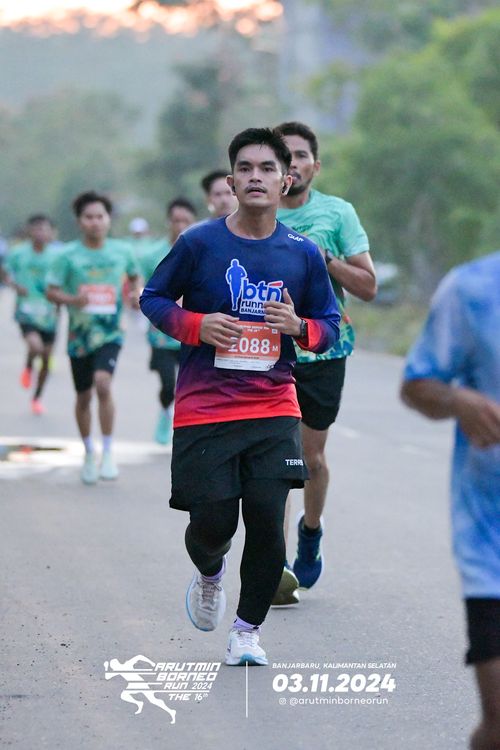 Race photo from Arutmin Borneo Run 2024