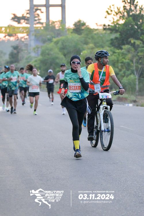Race photo from Arutmin Borneo Run 2024