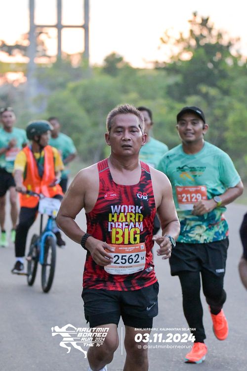 Race photo from Arutmin Borneo Run 2024