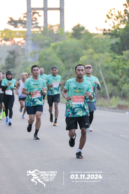 Race photo from Arutmin Borneo Run 2024