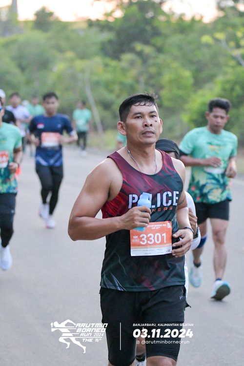 Race photo from Arutmin Borneo Run 2024