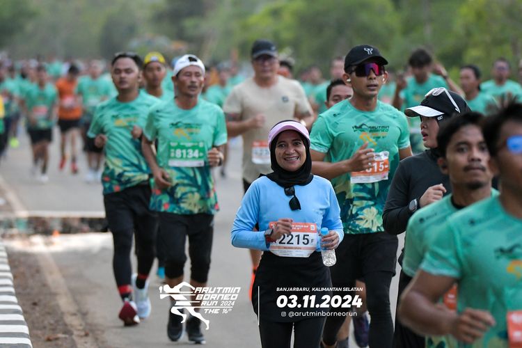 Race photo from Arutmin Borneo Run 2024