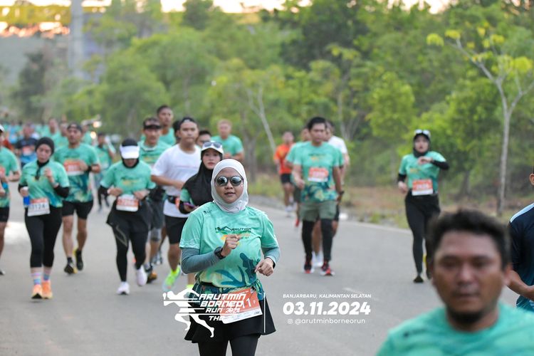 Race photo from Arutmin Borneo Run 2024