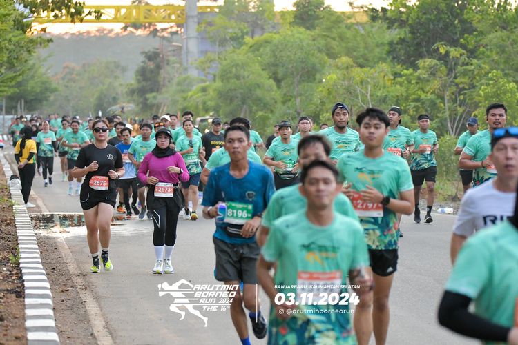 Race photo from Arutmin Borneo Run 2024