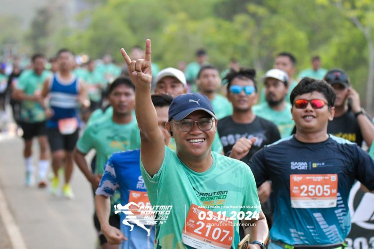 Race photo from Arutmin Borneo Run 2024