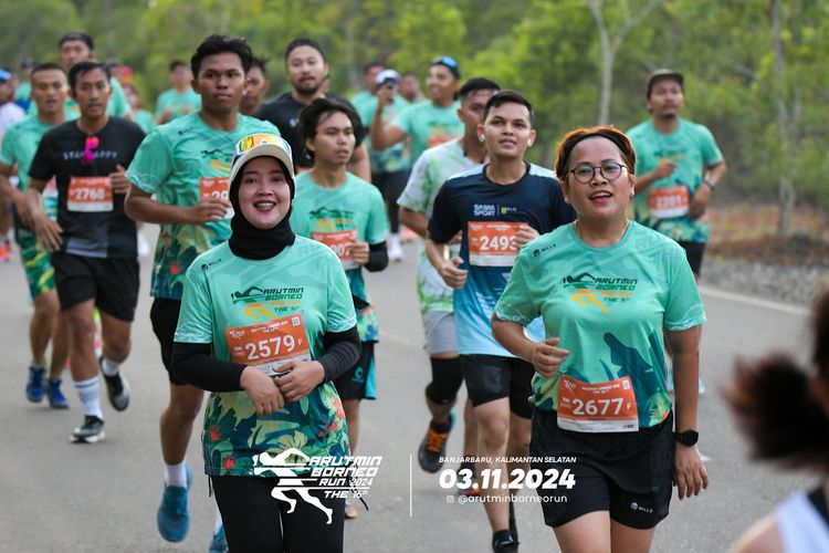 Race photo from Arutmin Borneo Run 2024