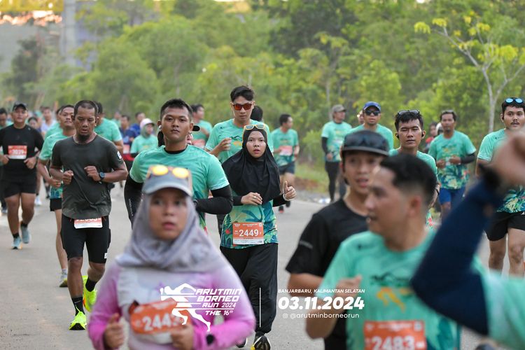 Race photo from Arutmin Borneo Run 2024