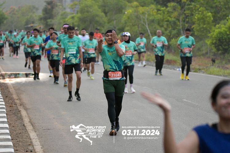 Race photo from Arutmin Borneo Run 2024