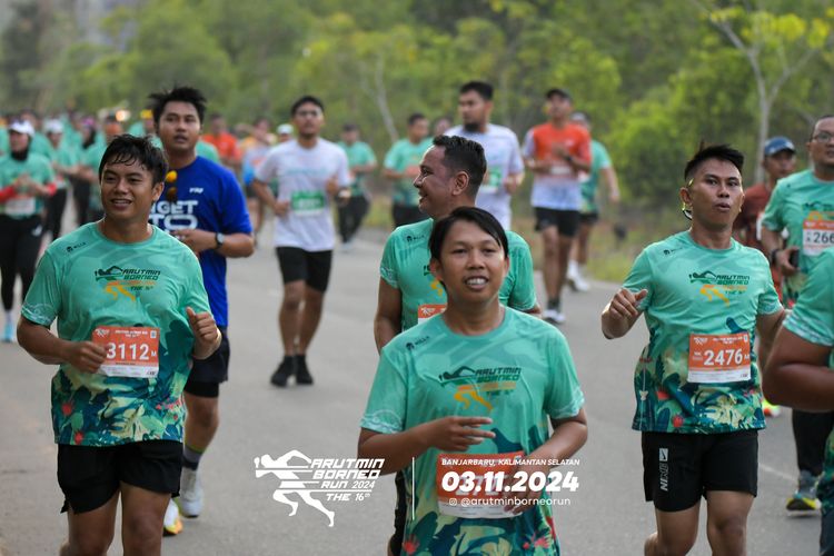 Race photo from Arutmin Borneo Run 2024